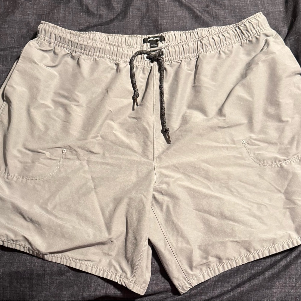 Allbirds Men's Athletic 2 Shorts in Light Gray and Black XL
